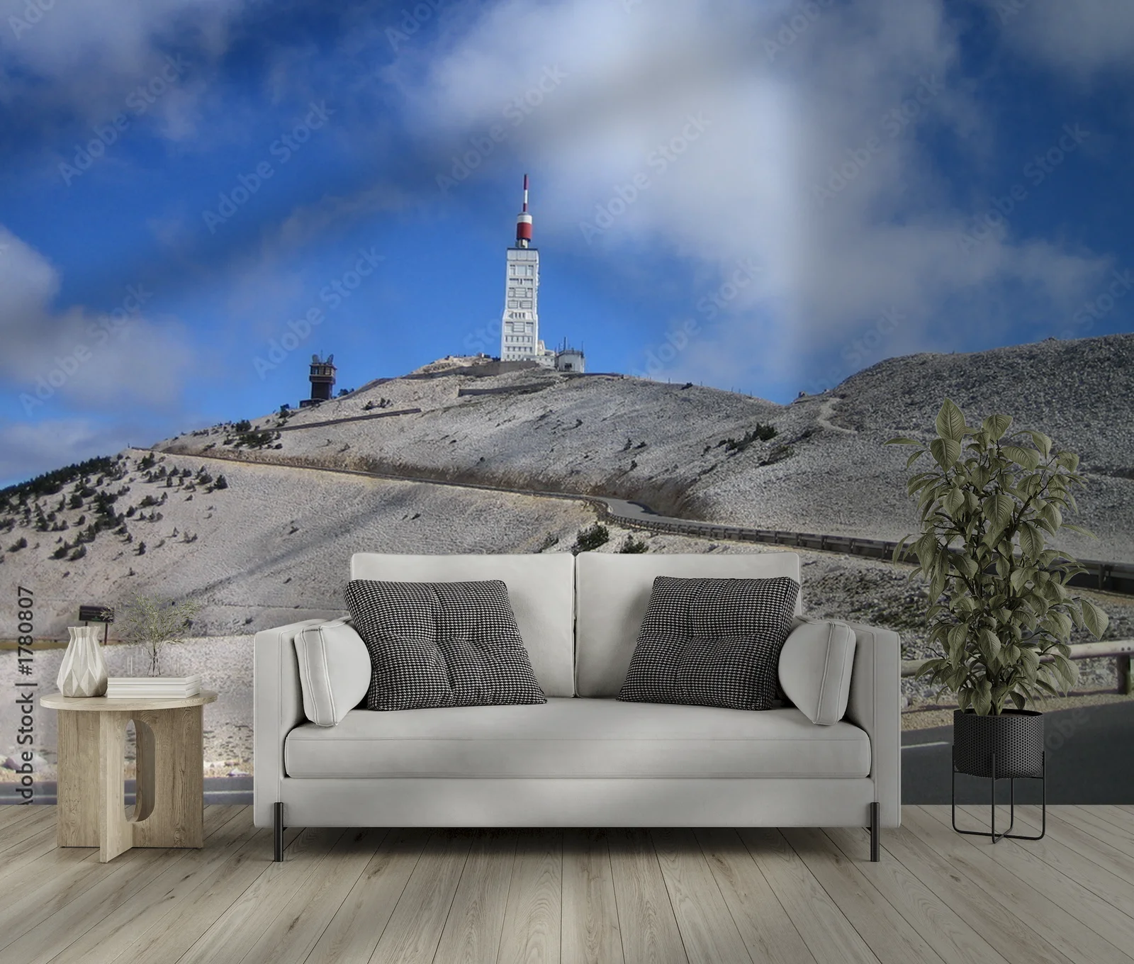 Delikatne odcienie nieba nad Mont Ventoux