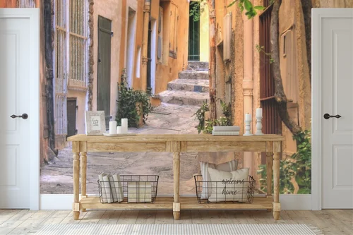 Urokliwy pejzaż Saint-Tropez w odcieniach brązu