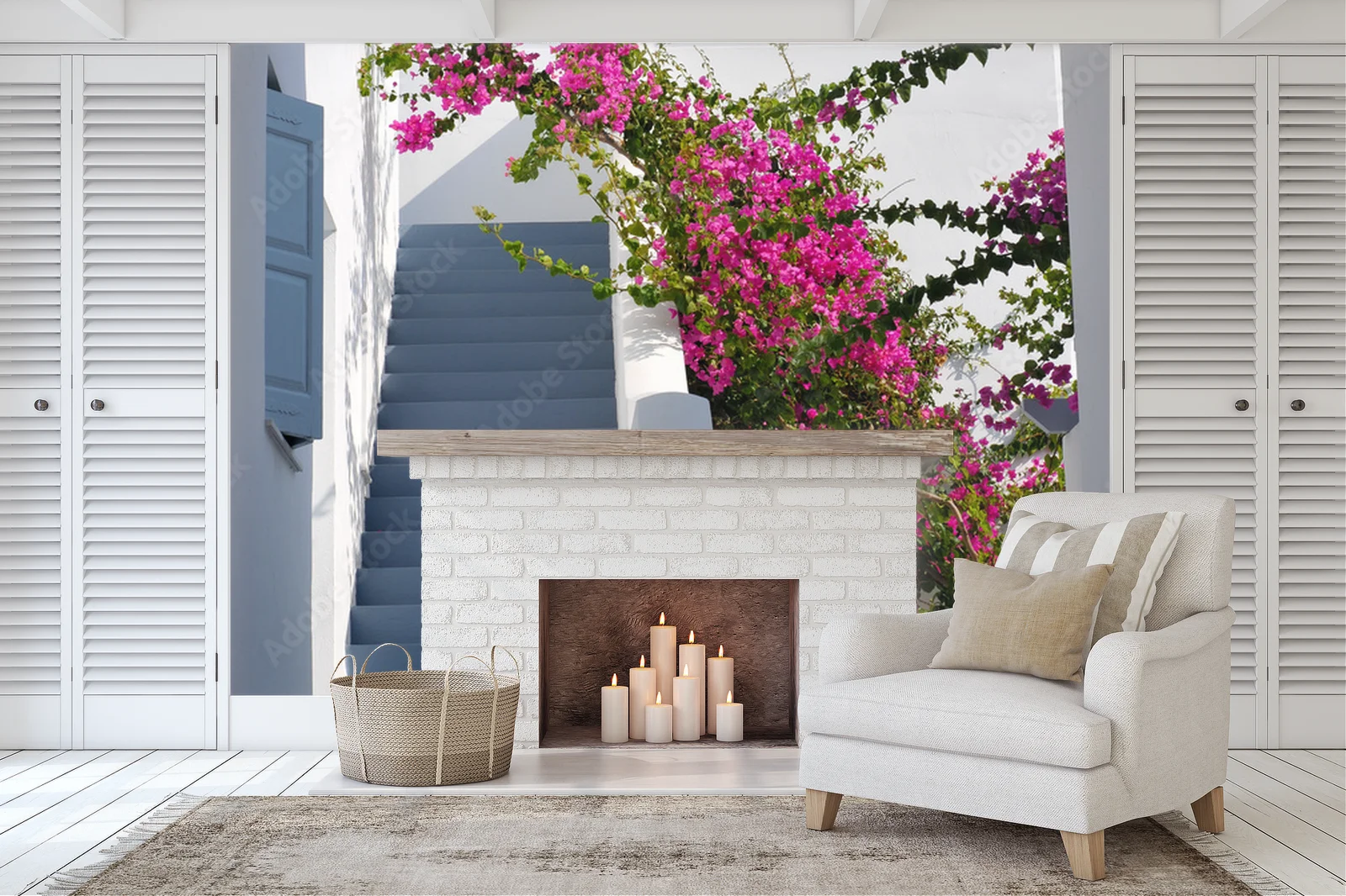 Urokliwe schody z bougainvilleą w Grecji