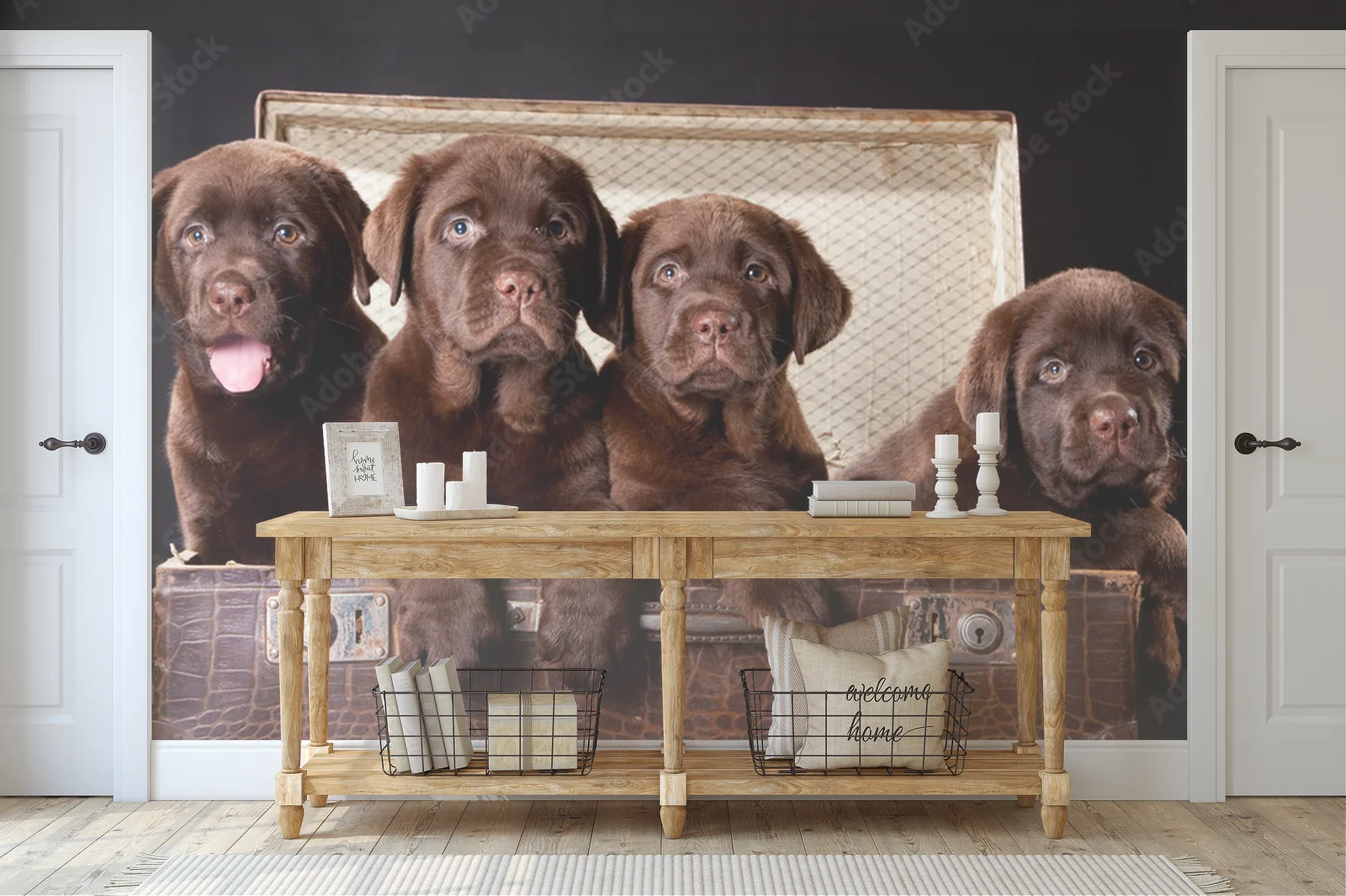 Cztery urocze szczenięta Labradorów w vintage walizce