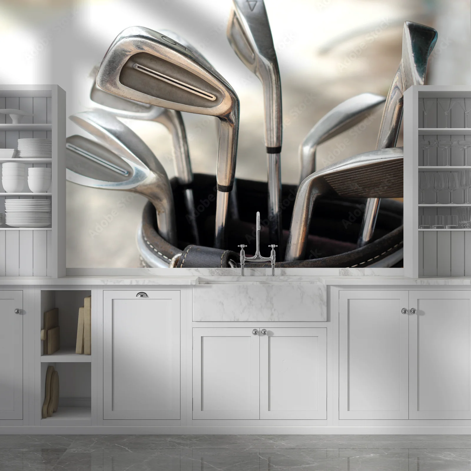 Eleganckie metalowe akcesoria golfowe w harmonijnym zestawieniu