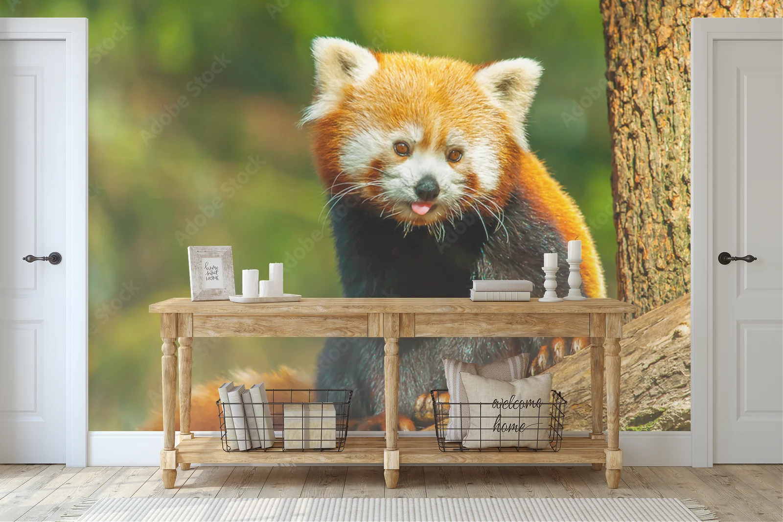 Uroczy red panda w głębi leśnych barw