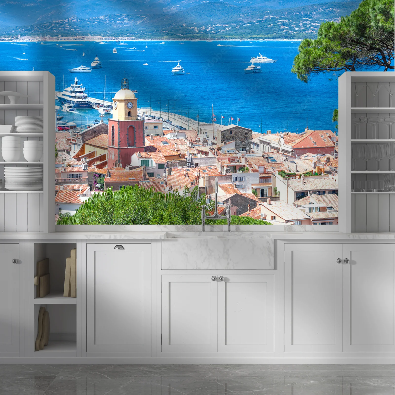Panoramiczny widok na zatokę Saint-Tropez
