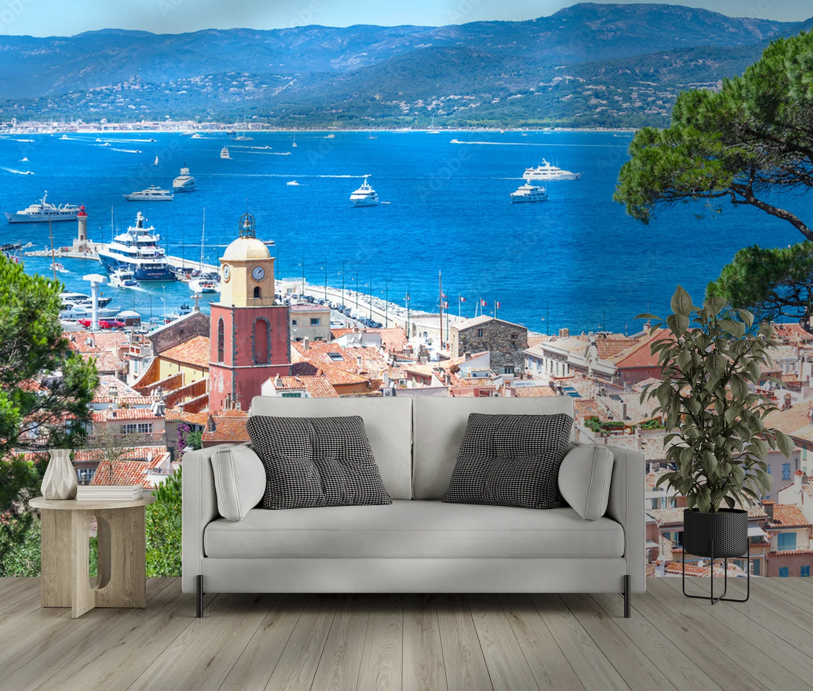 Panoramiczny widok na zatokę Saint-Tropez