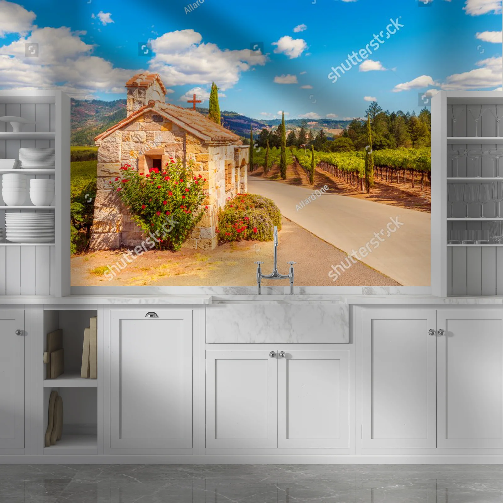 Idylliczna kaplica wśród winorośli Napa Valley