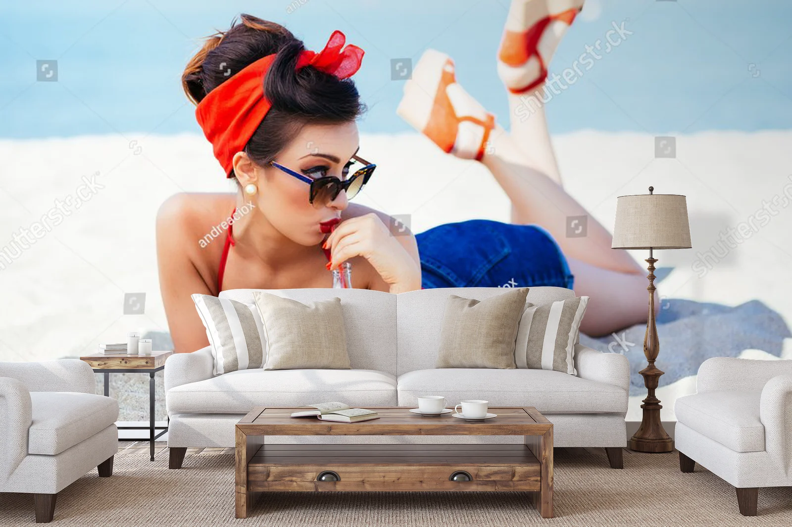 Pin-up nad morzem: piękno i nostalgia w retro stylu