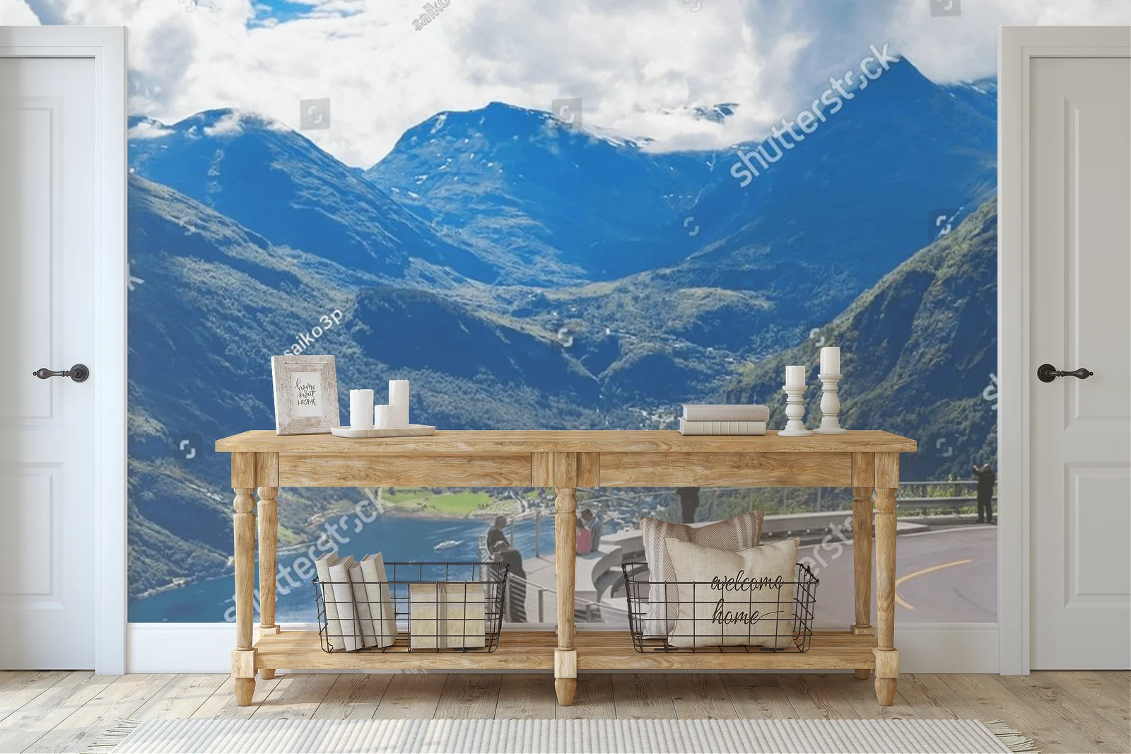 Panoramiczny widok na Geirangerfjord z Ornesvingen