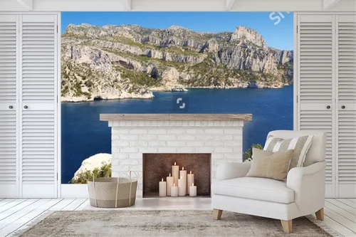 Malownicze calanques Morgiou nad lazurowym morzem