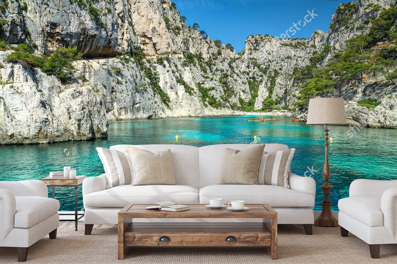 Kolorowe kajaki w bajkowych Calanques