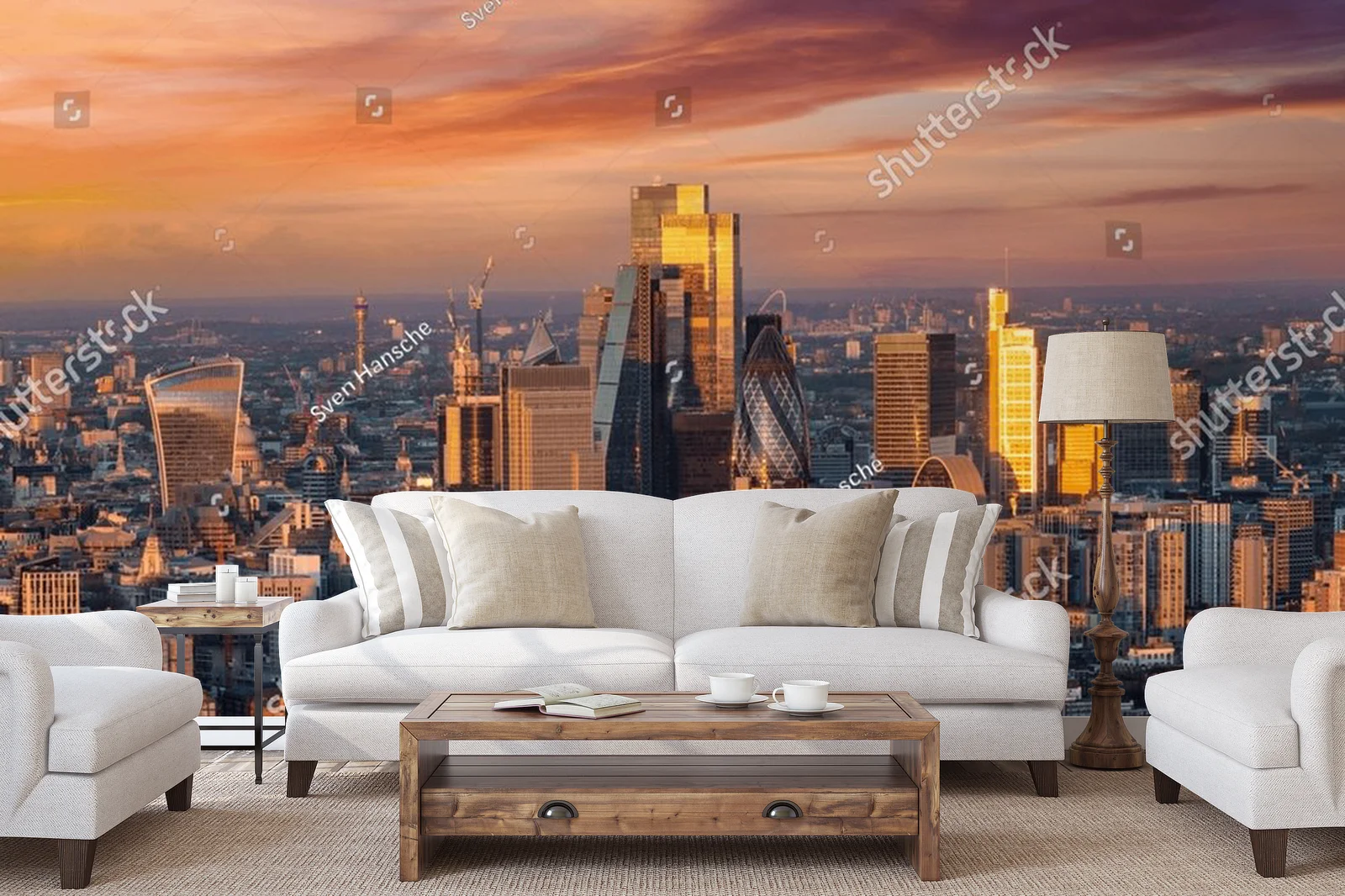Panoramiczny widok londyńskiego skyline o wschodzie słońca