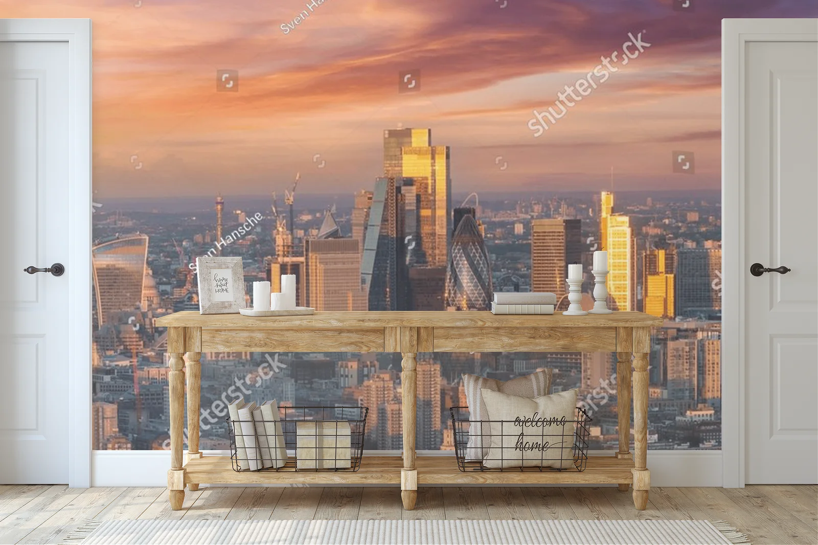 Panoramiczny widok londyńskiego skyline o wschodzie słońca