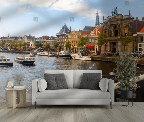 Urokliwe miasteczko Haarlem nad rzeką Spaarne