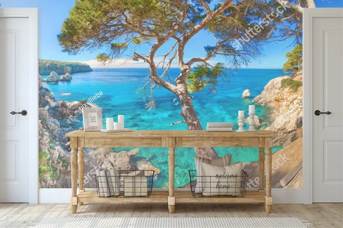 Magia Cala Deia w pastelowych niebieskościach