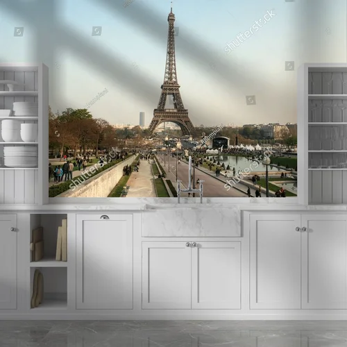 Eiffel Tower: Romantyzm Paris 2024