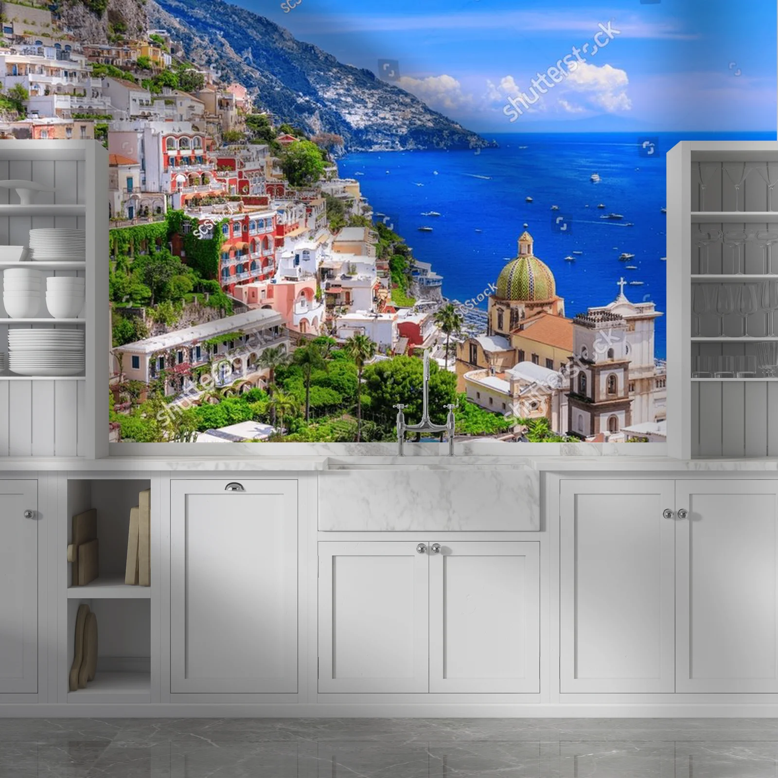 Urokliwy widok na Positano z Amalfi