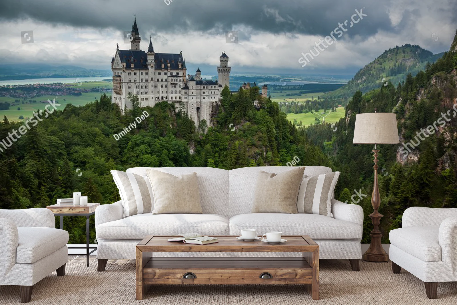 Baśniowy zamek Neuschwanstein w otoczeniu natury