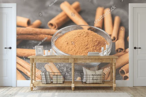 Kuszące aromaty cynamonu na rustykalnym tle