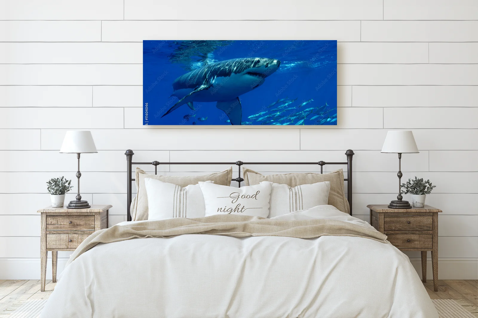 Odkryj majestatyczny ocean w głębokich odcieniach błękitu