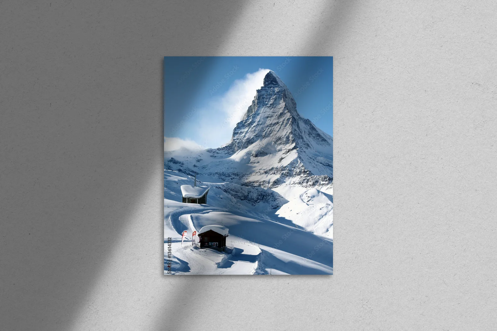 Zimowy Matterhorn w harmonijnych odcieniach niebieskiego