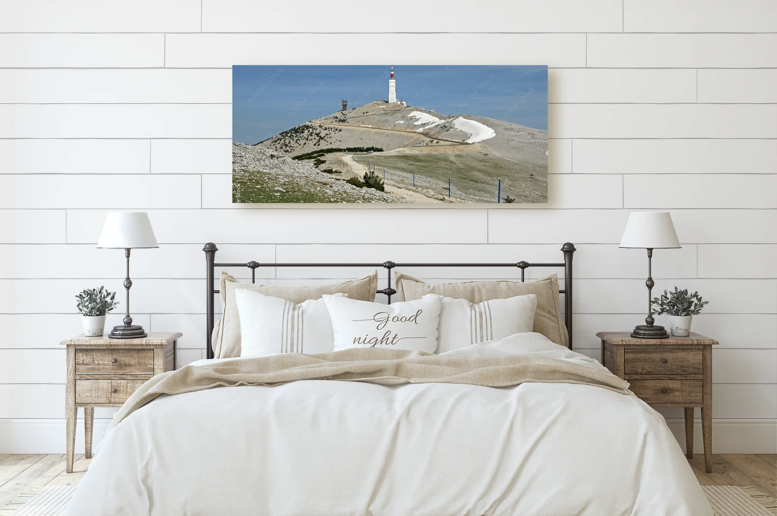 Wspaniały krajobraz Mont Ventoux w harmonijnych odcieniach