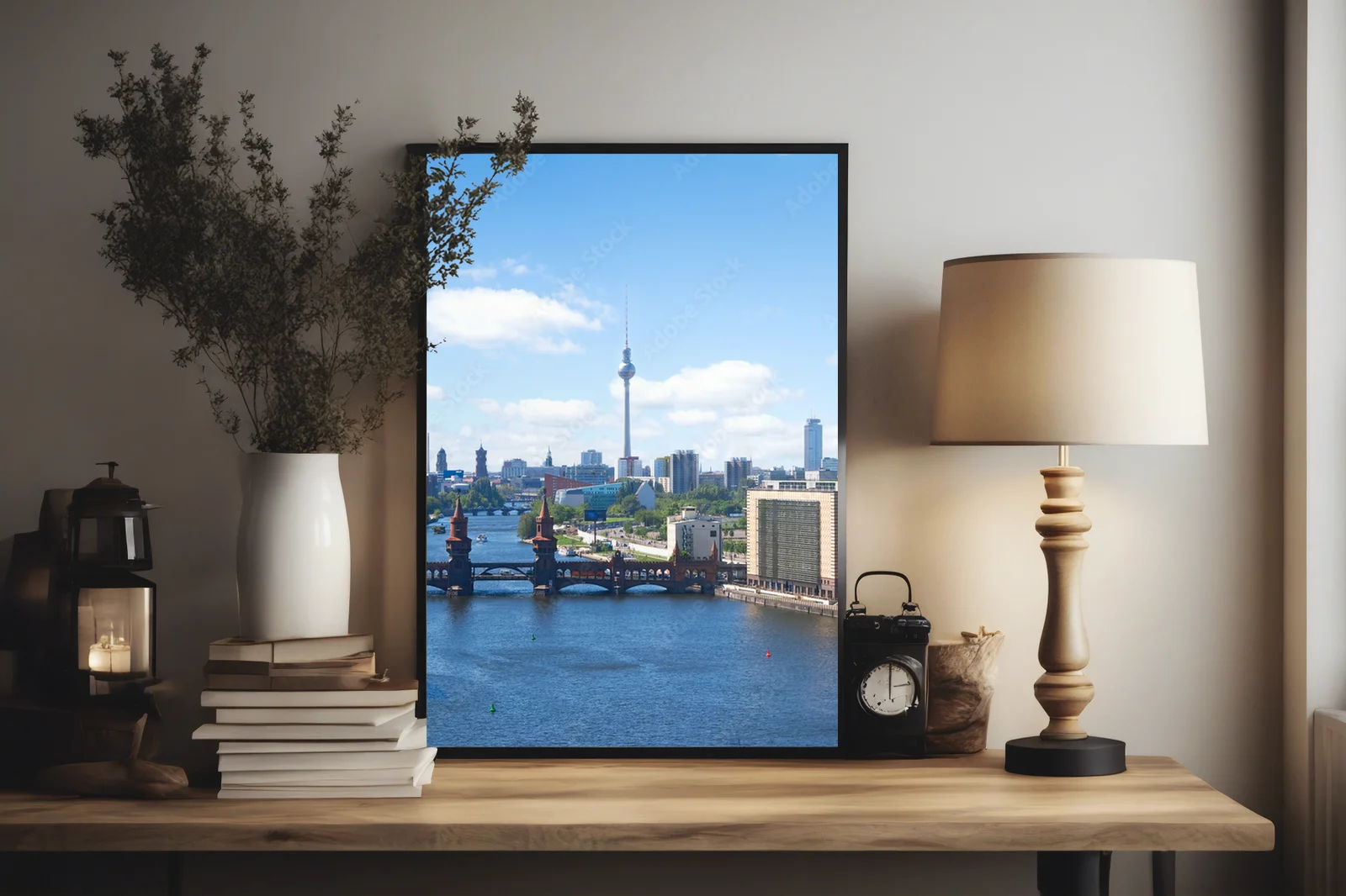 Urokliwe berlińskie skyline nad rzeką Spree