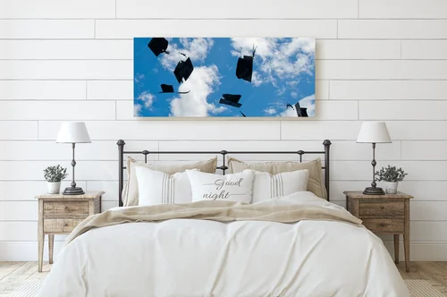 Radosne świętowanie sukcesów w sky blue