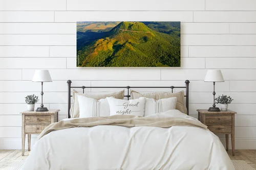 Niezapomniana panorama wulkanów w delikatnych barwach