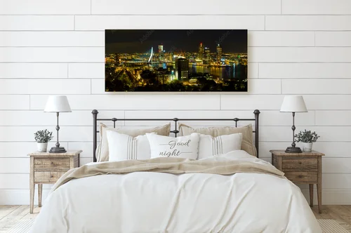 Nocna panorama Rotterdamu w głębokich odcieniach