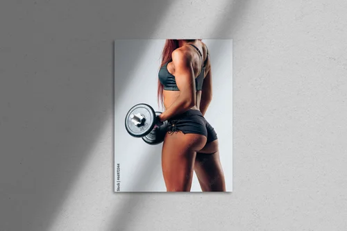 Piekno i siła kobiecego fitnessu w eleganckiej aranżacji