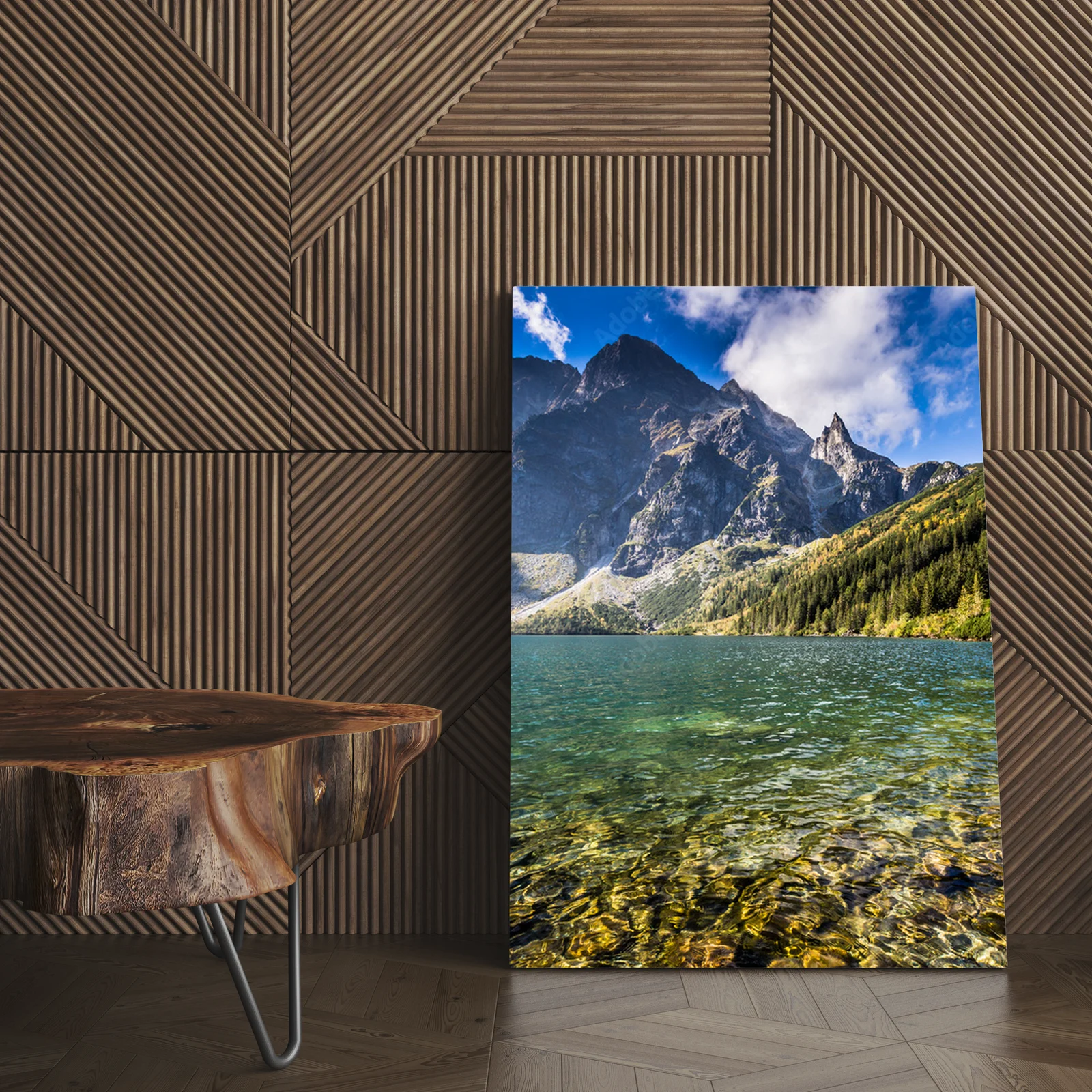 Zielona woda górskiego jeziora Morskie Oko