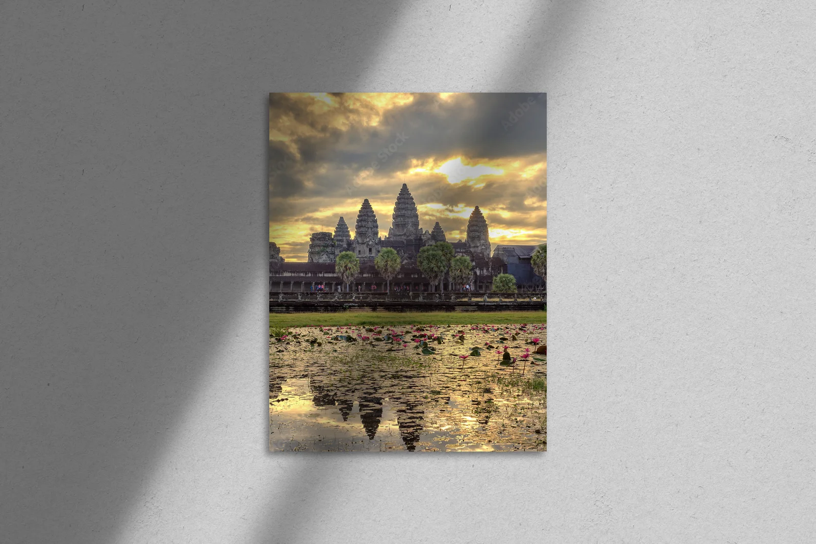 Urok poranku w Angkor Wat – szaro-białe piękno