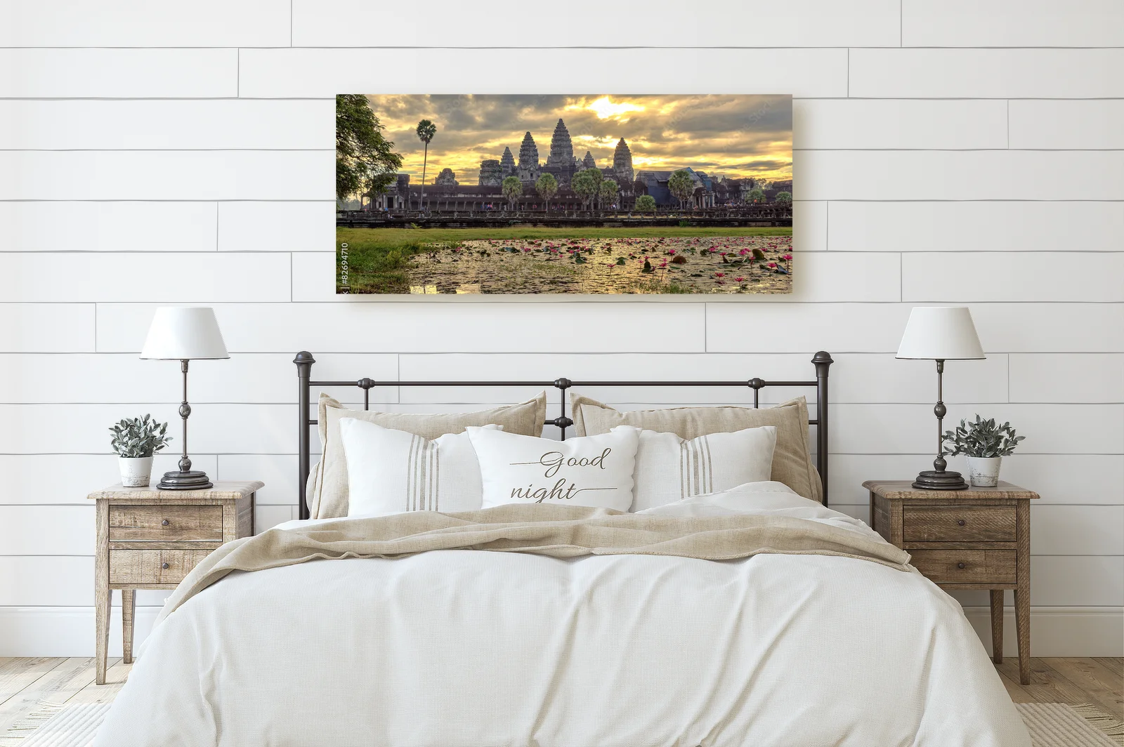Urok poranku w Angkor Wat – szaro-białe piękno
