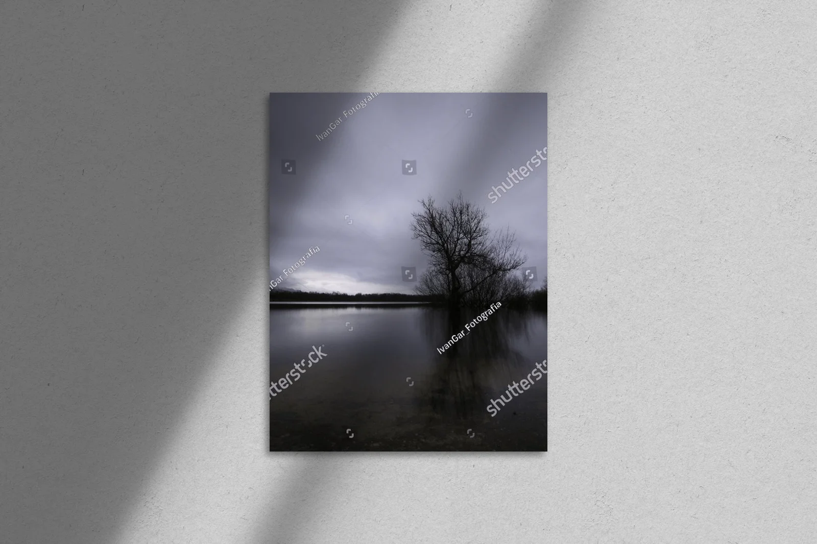 Zachwycająca panorama Santillana Dam w letnich barwach