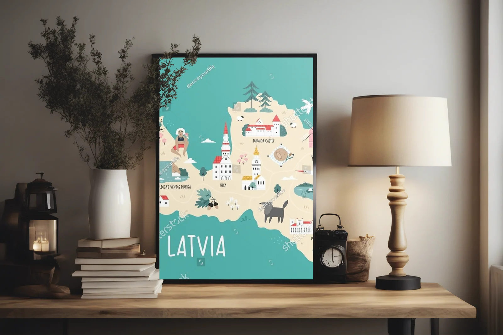 Detale Ruczna Mapa Łotwy z Symbolami Kulturowymi