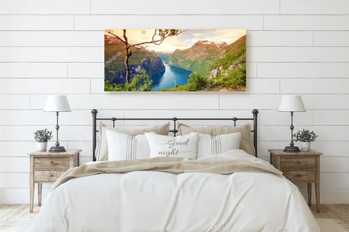 Magiczne widoki Geirangerfjord w pastelowych odcieniach