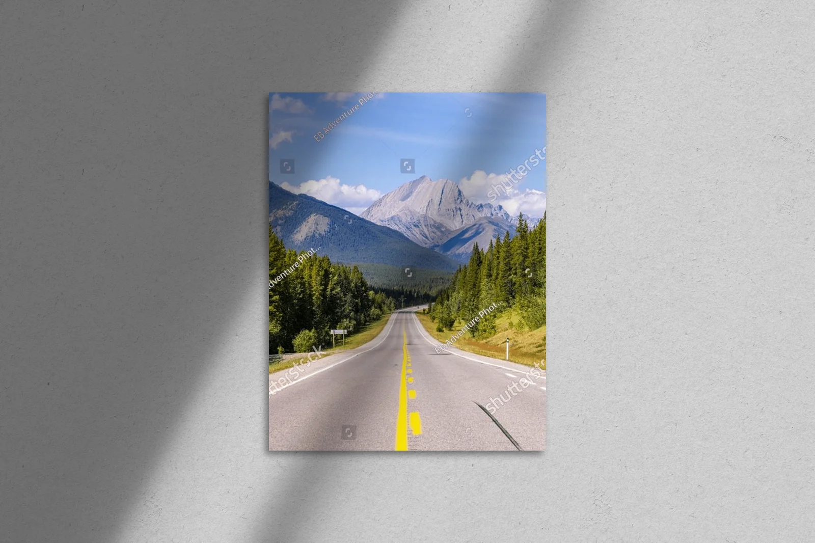 Malownicza droga w górach Kananaskis