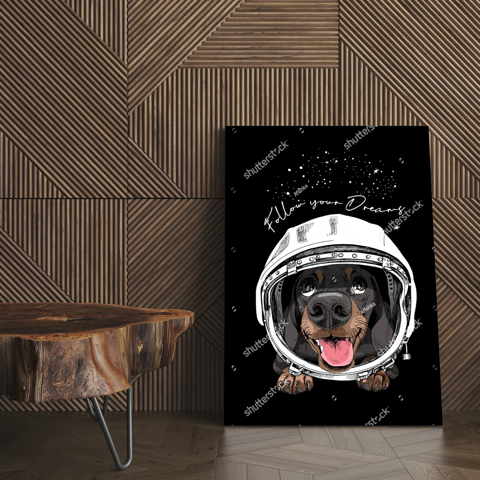 Zabawny jamnik w retro hełmie astronauty