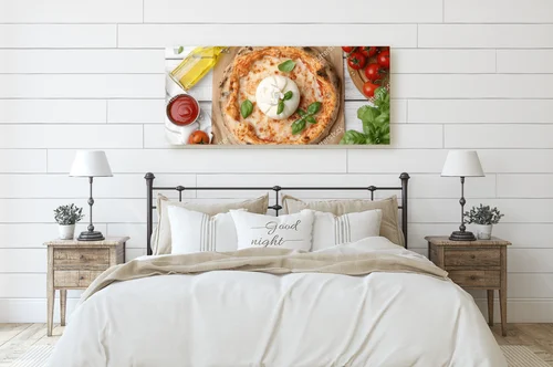 Zmysłowa pizza z burratą w eleganckiej scenerii