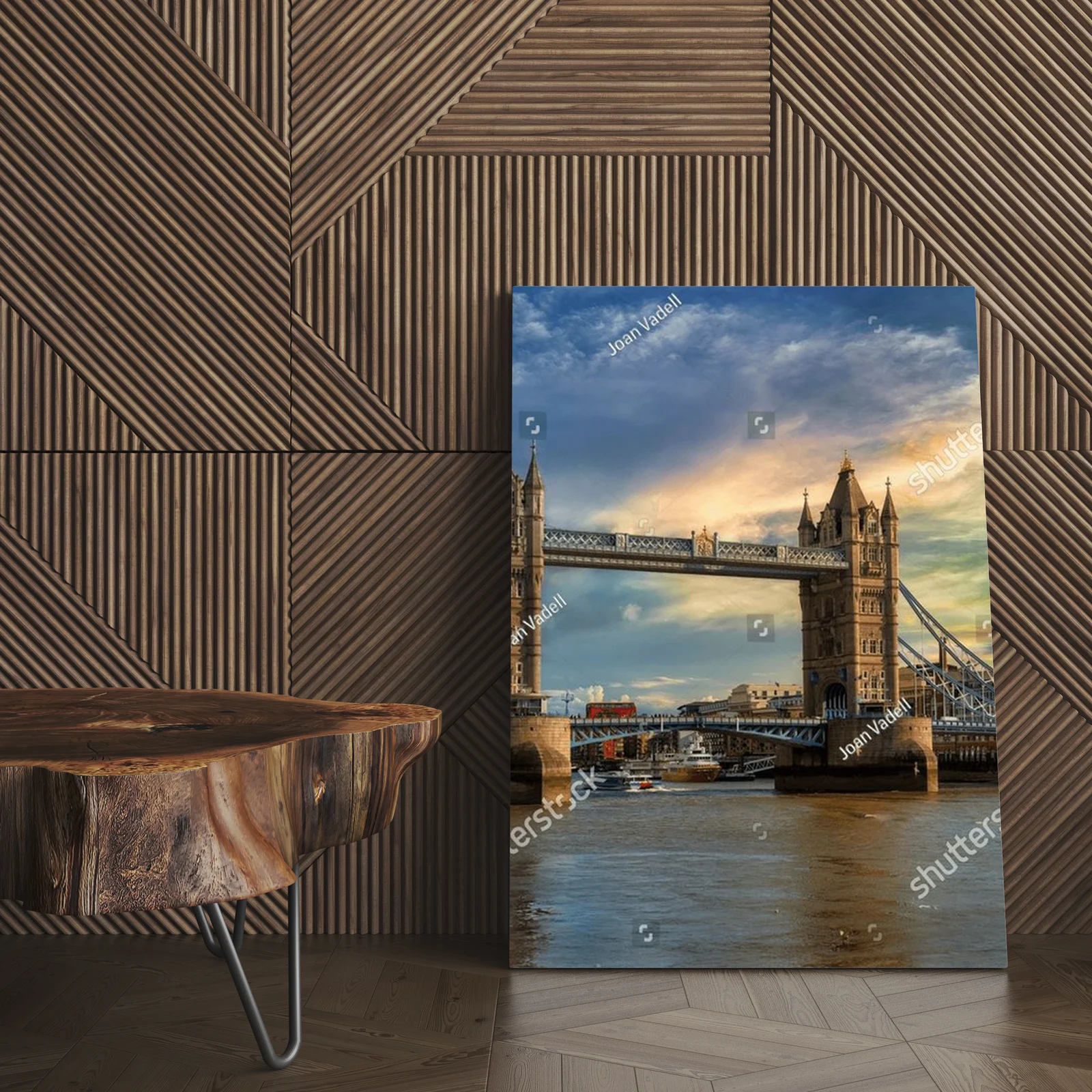 Zachwycający Tower Bridge w tajemniczej atmosferze Londynu