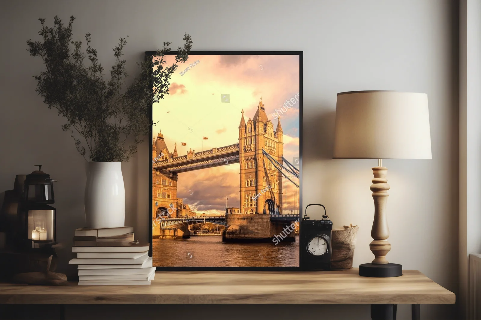 Zjawiskowy Tower Bridge w letnich odcieniach