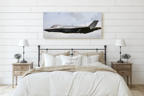 Futurystyczny F-35 w majestatycznym locie