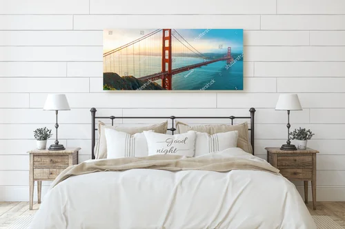 Poranny blask golden gate w malowniczym Marin