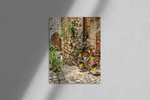 Urokliwa ulica starówki Tourrettes-sur-Loup