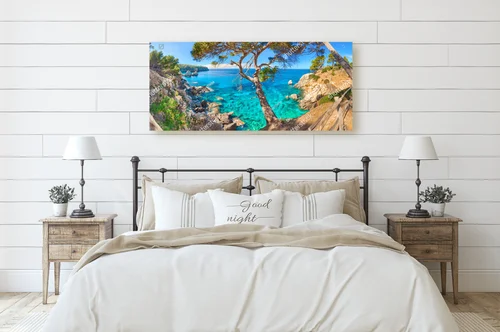 Magia Cala Deia w pastelowych niebieskościach