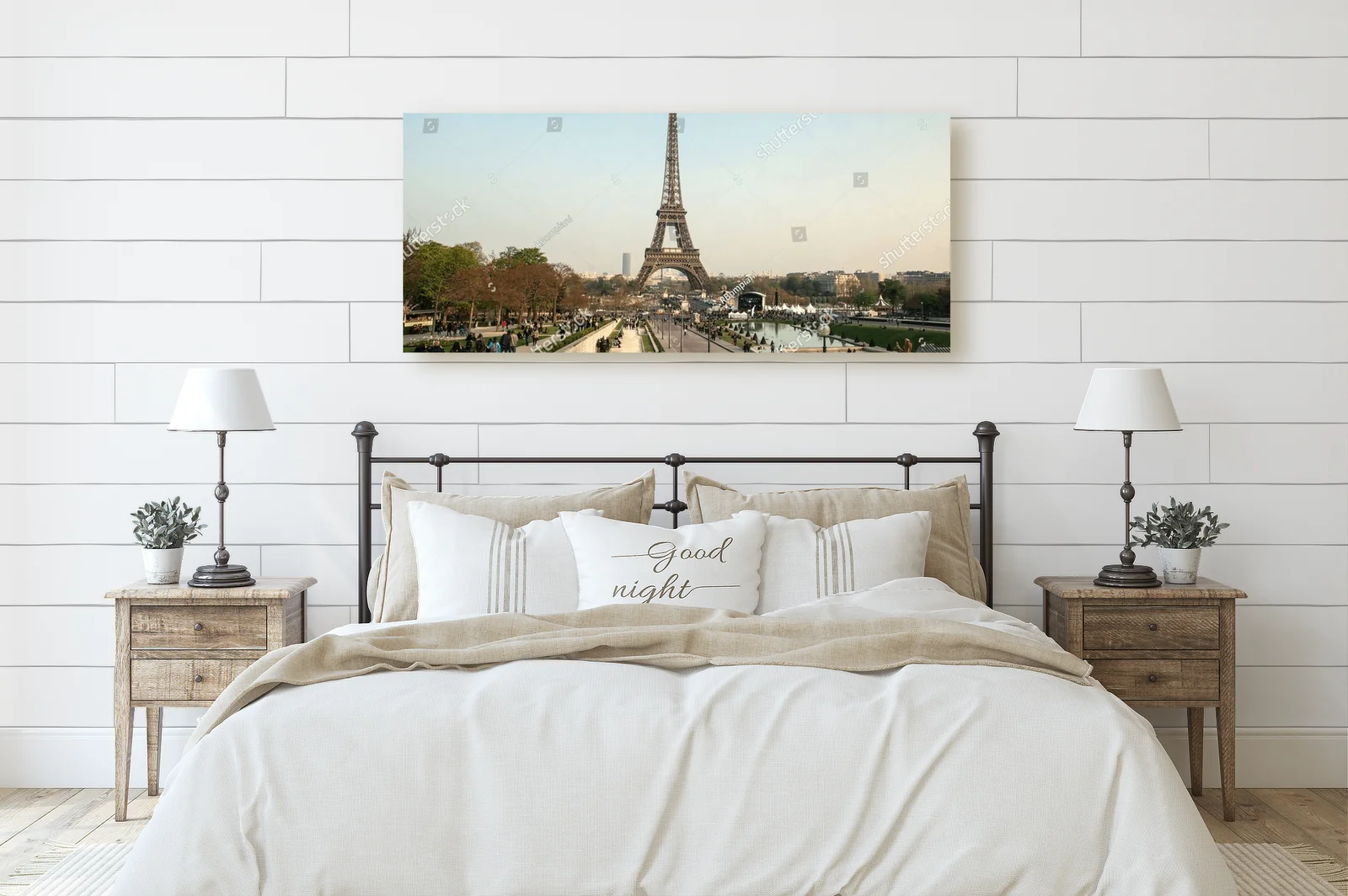 Eiffel Tower: Romantyzm Paris 2024