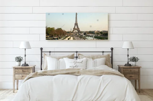 Eiffel Tower: Romantyzm Paris 2024