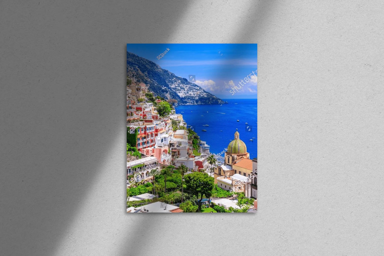 Urokliwy widok na Positano z Amalfi