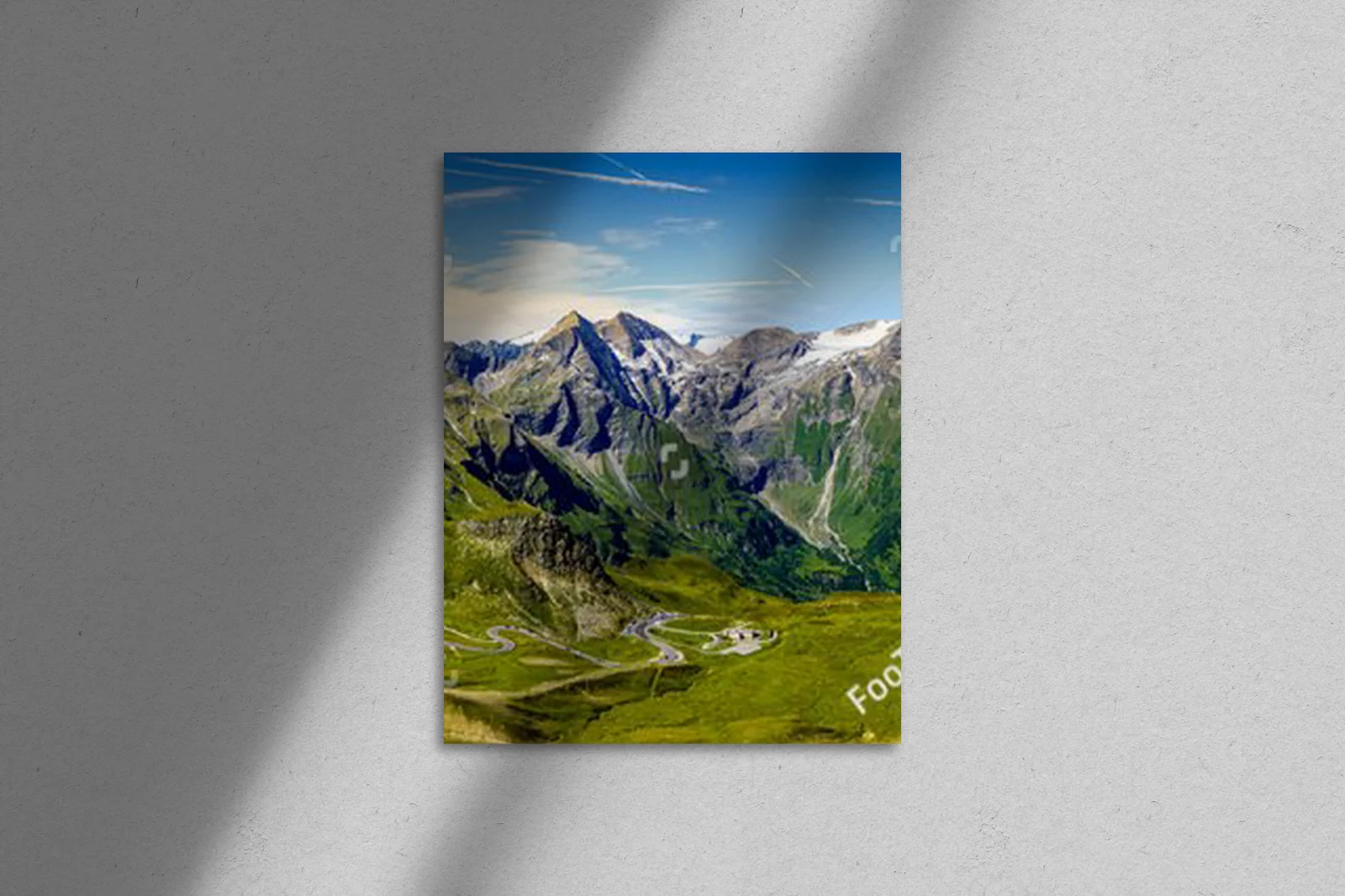 Alpejskie pejzaże w odcieniach letniego blasku