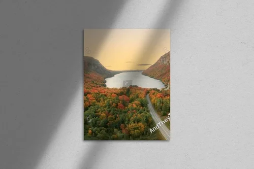 Panoramiczny widok jeziora Willoughby o poranku