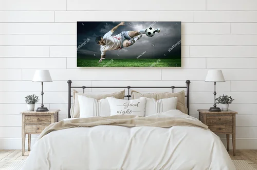 Sportowa pasja pod deszczem w ciemnych barwach